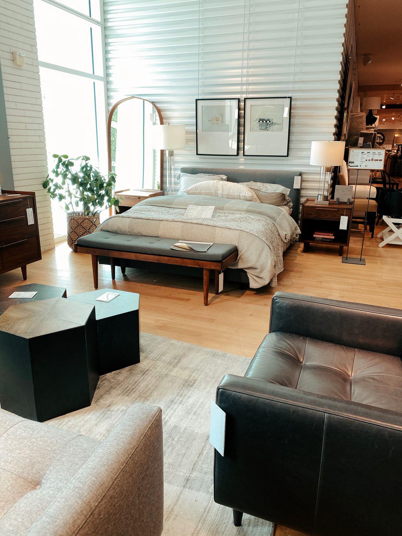 Healthcare Clinic — Reception & Waiting Areas